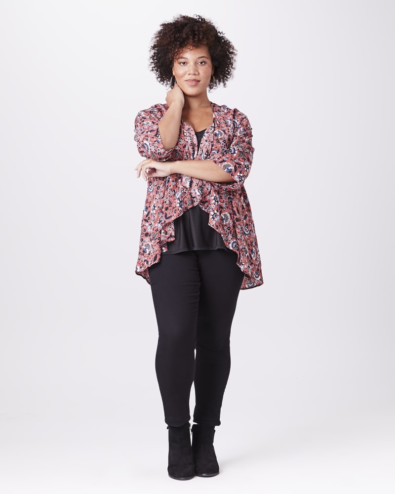 Plus size model with apple body shape wearing Hallie Kimono by Downing Studio | Dia&Co | dia_product_style_image_id:145507